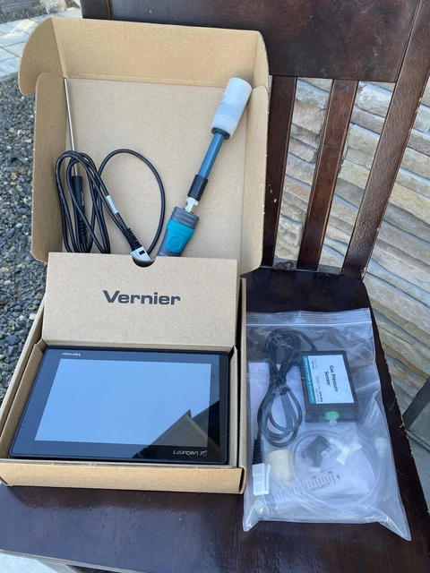 Vernier Labquest3 with temperature/gas pressure/pH meter