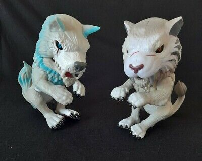 Untamed Dire Wolf And Saber Tooth Fingerlings