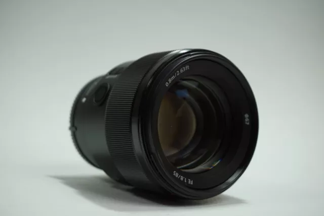 Sony SEL-85F18 Porträt Objektiv (Festbrennweite, 85 mm, F1.8, Vollformat)