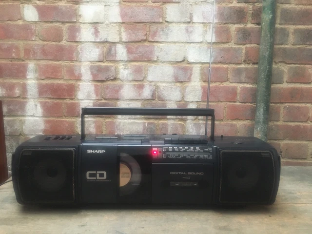 Boombox Ghettoblaster SHARP QT-27H / worldwide shipping Boombox Ghettoblaster SHARP QT-27H / worldwide shipping
