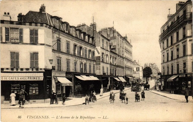 CPA AK VINCENNES L'Avenue de la République (672311)