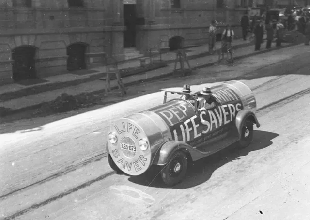 Antique Lifesavers Car Photo 822b Odd Strange & Bizarre