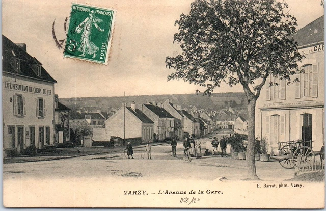 58 VARZY - vue de l'avenue de la gare -