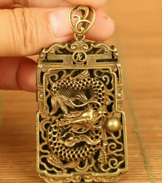 Chinese Old Bronze Hand Carving Dragon Statue Netsuke Pendant Gift Amulet