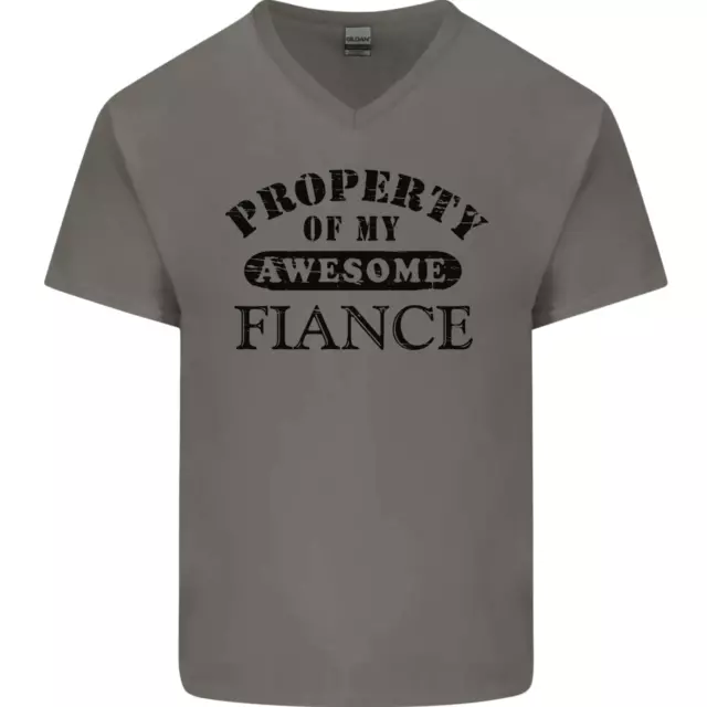 Property Of My Excellent " Fiancé " Hommes Col V Coton T-Shirt