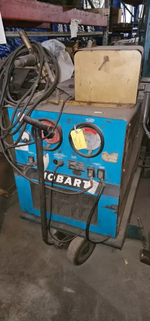 WELDER HOBART ARC WELDING SYSTEM MODEL RCC-610 w/ OVERHEAD BOOM