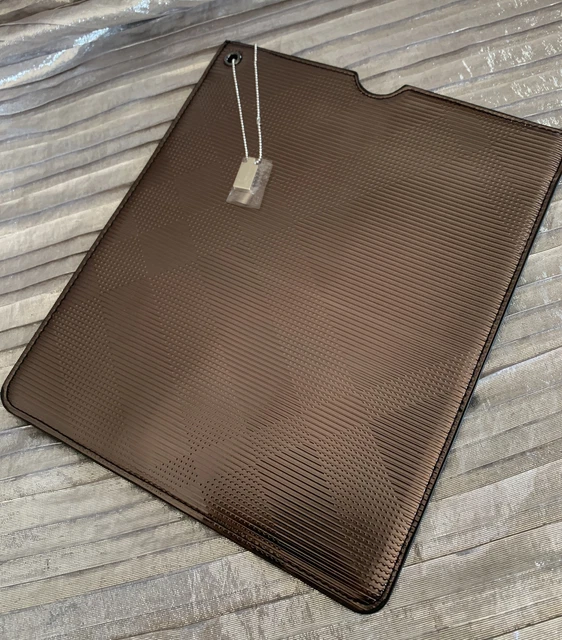 Burberry Brit Parfums  Ipad Case / Sleeve Pouch - Bronze W Charm - Travel