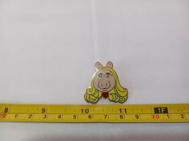 Vintage 1980s Miss Piggy The Muppets Enamel Metal Lapel Pin