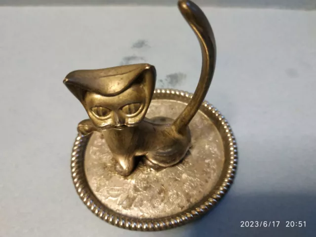 GATTO PORTA ANELLI SILVERPLATED SU PIATTINO 8 cm. anni 60/70 made in Hong Kong 2