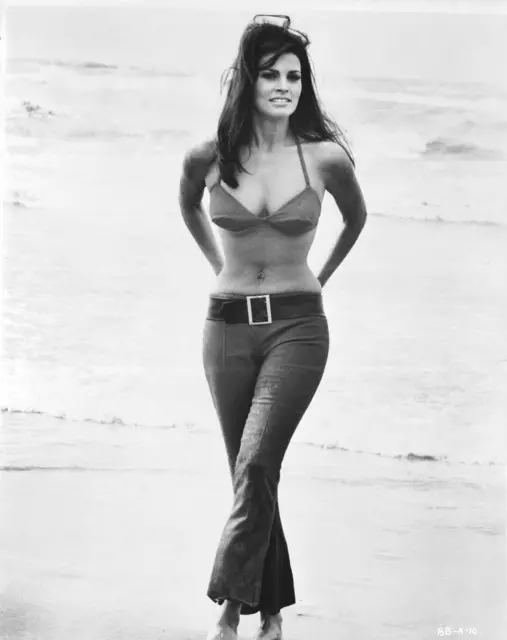 Raquel Welch Beautiful Using Pant 8x10 Picture Celebrity Print