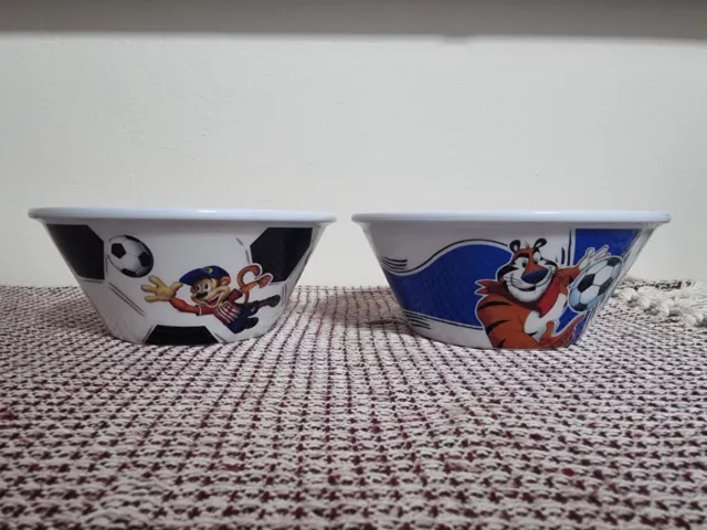 2 KELLOGGS MELAMINE CEREAL BOWLS COCO POPS FROSTIES FOOTBALL 2012 tony tiger