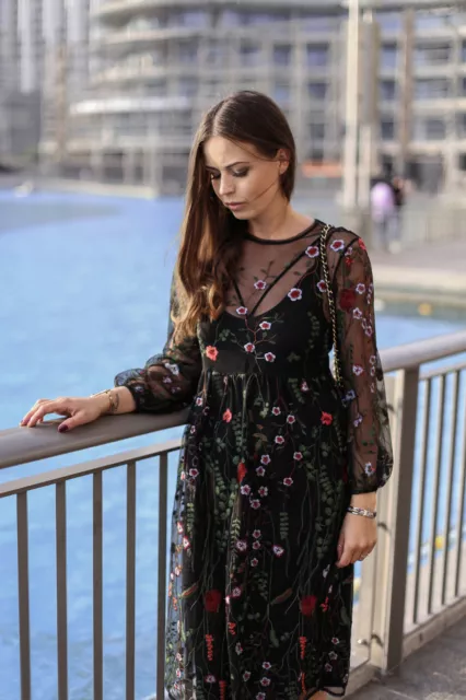 Robe zara brodée hotsell