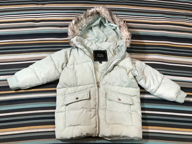Cappotto bambina River Island 4-5 anni  con piccoli segni sulla parte anteriore