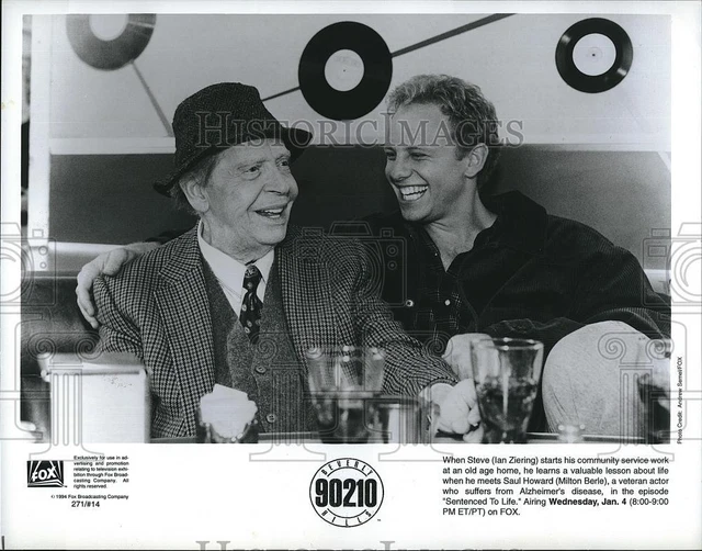 1994 Press Photo Ian Ziering & Milton Berle Star In "Beverly Hills 90210"