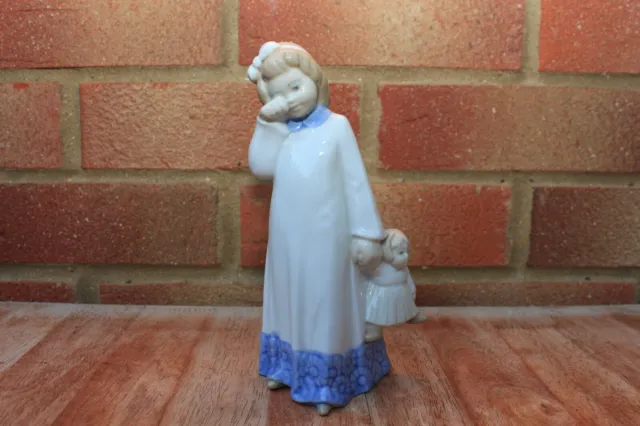 Vintage D'ART SA Spanish Porcelain Figurine - Crying Girl With DollExcellent