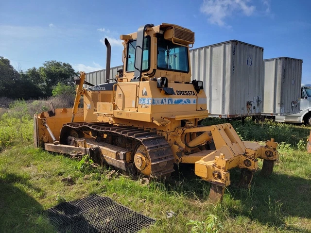 2013 Dresser TD-15M Crawler Dozer Cummins QSB Diesel Pilot Hydraulic control