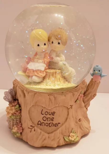 Precious Moments Enesco Musical Water Globe "Love One Another" Snow Globe NO BOX