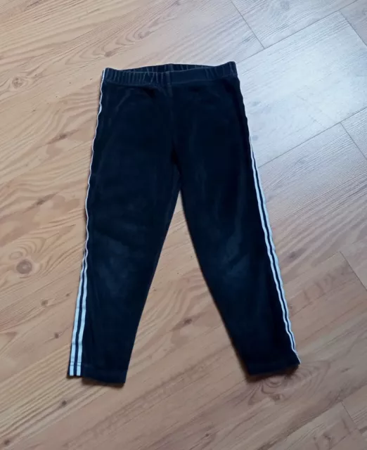 Weiche Nicki Schlupf-Hose Pull On Leggings Gr.104 schwarz+weiße Seitenstreifen