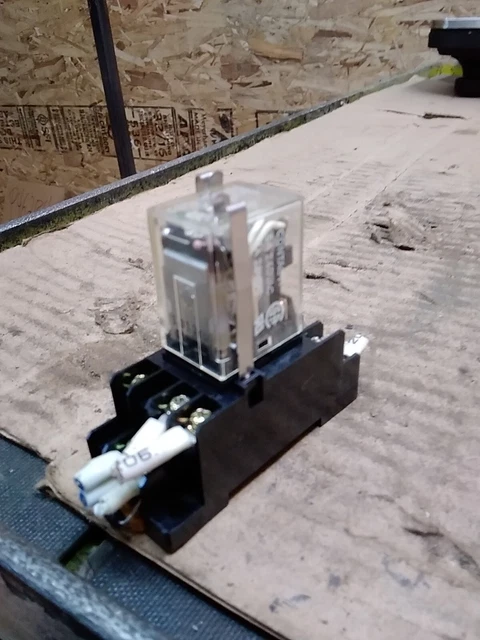 Omron MY3N 24VDC Mini Cube Relay
