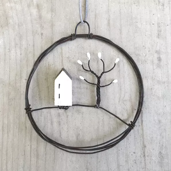 East of India Rusty WIRE WREATH HOUSE & TREE Small Hanging Christmas Decor