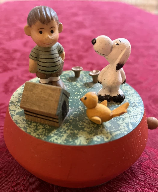 VINTAGE LINUS SNOOPY Woodstock 1972 Italian Anri Handmade Wood Music