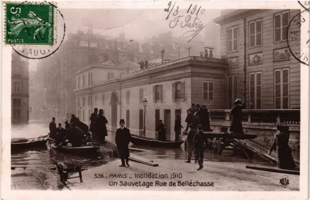 CPA PARIS INONDATION 1910. 536 Un Sauvetage Rue de Bellechasse (562042)