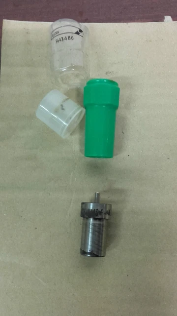 Tête D'injecteur Diesel - Pour Citroën XM / Peugeot 605 2.1 TD - Réf. 0 434 250 252 / 96062205 - Ancien Stock Garage (emballage Ouvert)