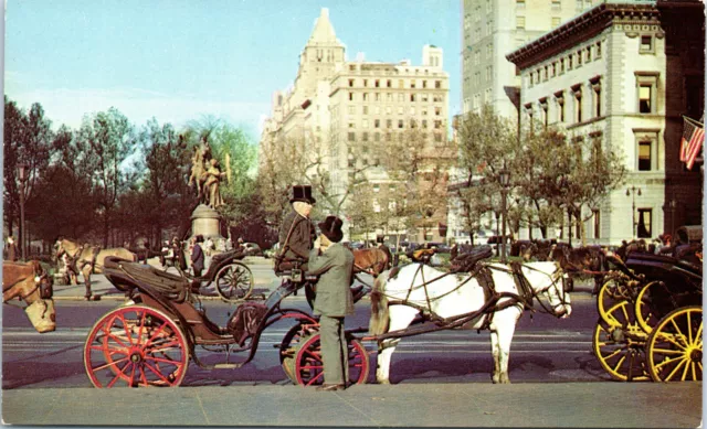 New York City, New York, 59th Street, Horsedrawn Carriage - Postcard (M10)