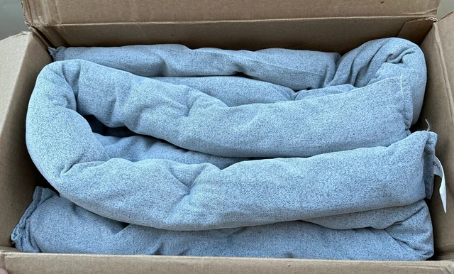 (10) PIG DRYER-SAFE REUSABLE WATER ABSORBENT SOCK 3" x 38" 34 oz