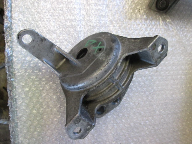 13125627 Support Moteur Droite OPEL Astra 1.7 D Sw 74KW 5P 5M (2005) Rechange U
