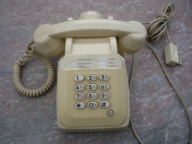 Téléphone, Murale à cornet - Ivoirine