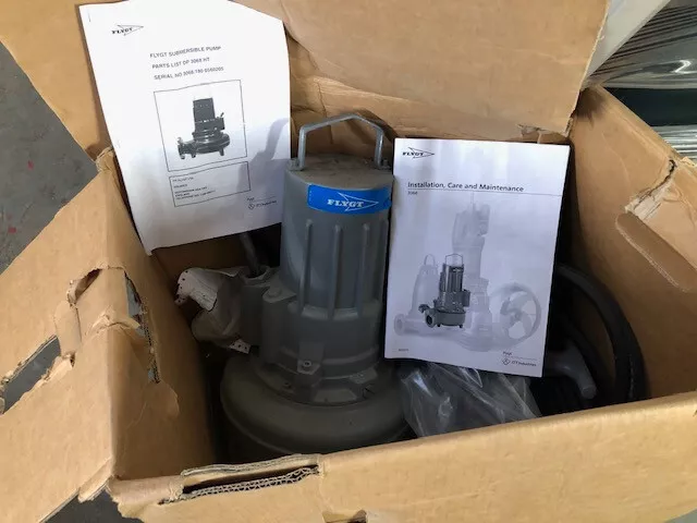 Submersible water pump Flygt new still in the box landlord liquidation sale