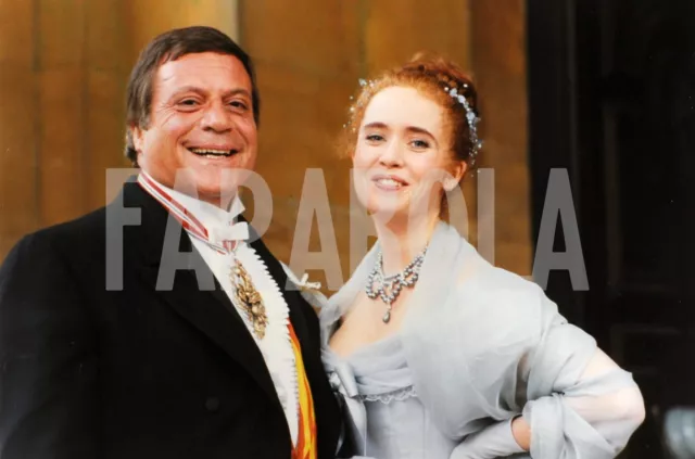 Altes Pressefoto TV, Oliver Reed, Lysette Anthony, Jahre Ninety, Druck