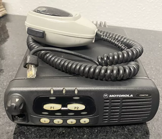 Motorola CDM750 42-50mHz 4CH Low Band Radio AAM25DKC9AA1AN