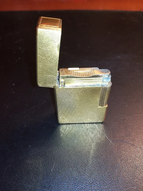 Briquet doré Dupont