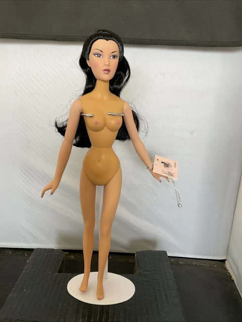 Madame Alexandar doll のJadde lee 16” Madame Alexander Alex Fashion Doll 