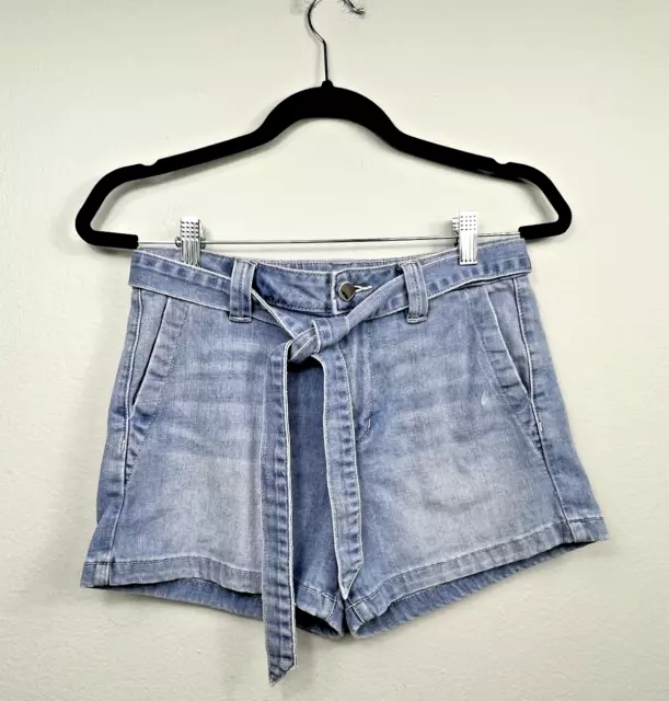 JOES JEANS High Waisted Belted Jean Shorts Light Blue Size 26