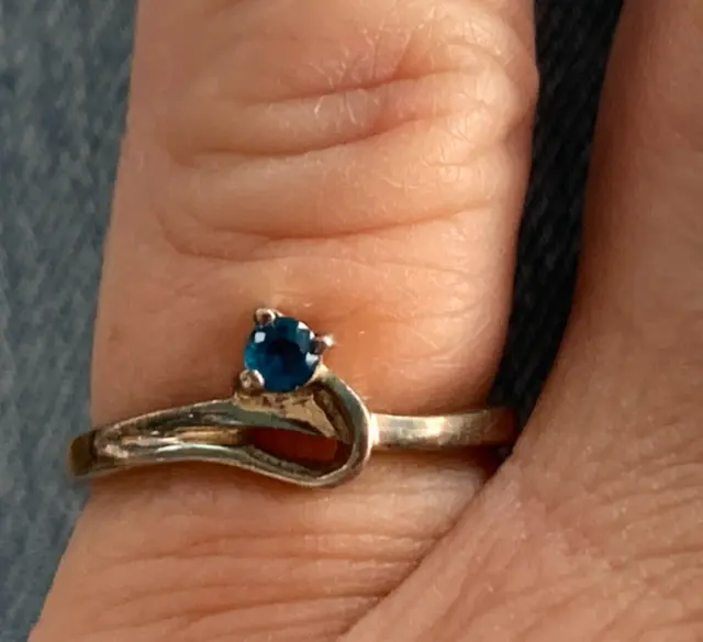 Vintage Sterling Silver and Blue Stone (Topaz?) Ladies' / Girls' Ring, Size L