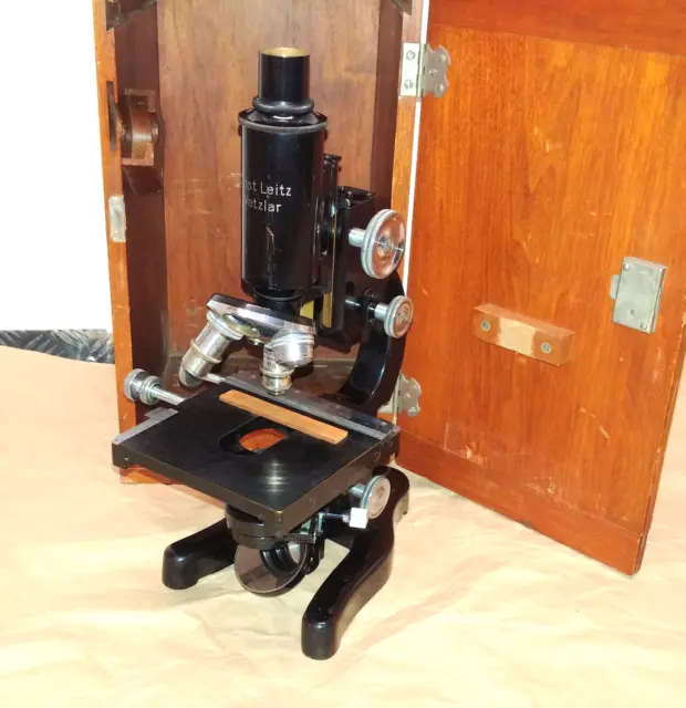 Cased Ernst Leitz Wetzlar Microscope - 3 Leitz Objectives + 1 Watson Eyepiece