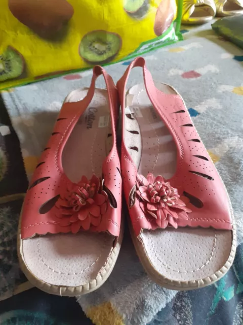 COTTON TRADERS FLEXISOLE Leaf Coral Sandals Size UK 7 NEW 16.99