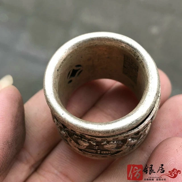 Exquisite Old Chinese tibet silver handcarved character Pull finge Ring statue 3 2