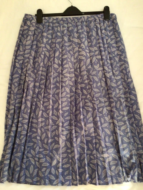 GREY PLEATED SKIRT 16 Eastex Smart Midi 90s Elastic Waist White