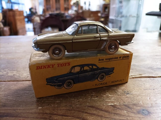 DINKY TOYS ANCIEN VOITURE RENAULT 14 référence 1540 NEUVE EN