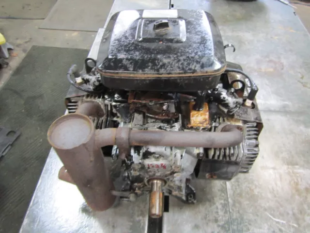 Briggs & Stratton 16 hp OPPOSED Twin Engine 402417 GOOD  1" SHAFT HORIZONTAL