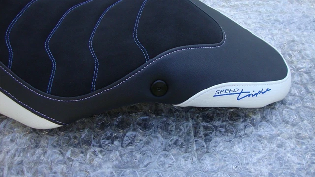 TRIUMPH SPEED TRIPLE Custom Comfort Seat 2011 onwards EXCHANGE In Stock