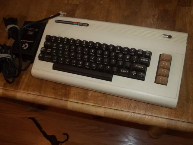 Vintage Commodore VIC 20 Computer Untested *Clean*