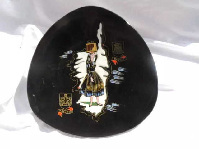 RARE et ANCIENNE ASSIETTE LONGWY PEINT MAIN "" CORSE "" GRAND FEU 3522 SUPER