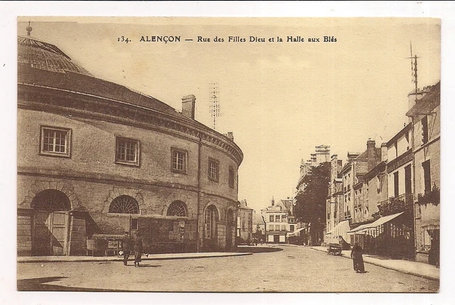 alençon rue des filles dieu et la halle aux blés .