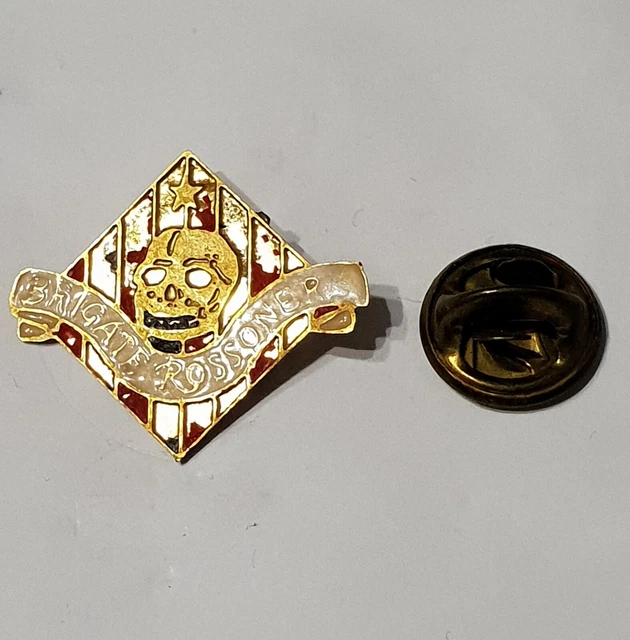 Spilla/Badge Buen Camino Con Freccia Dei Pellegrini – Souvenir Del Cammino Di Santiago, Metallo, Dimensioni 20x20 Mm