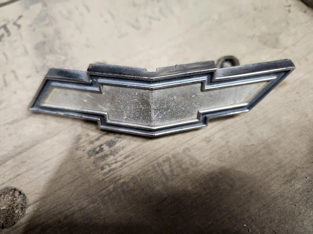 Vtg Car emblem Chevrolet Bowtie Vtg Car emblem Chevrolet Bowtie